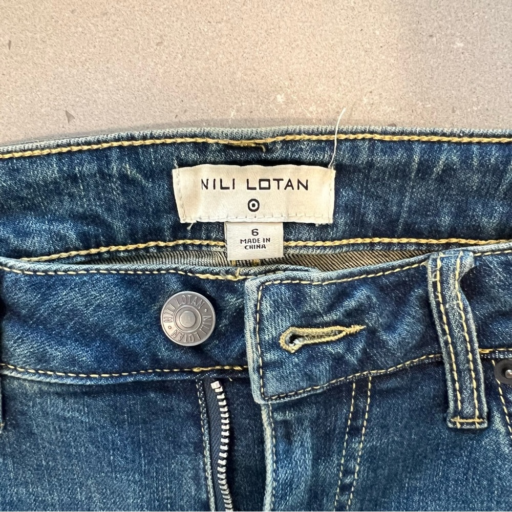 NILI LOTAN for Target HIGH RISE FLARE size 6 WOMAN’s JEANS WITH SIDE LEG BUTTONS